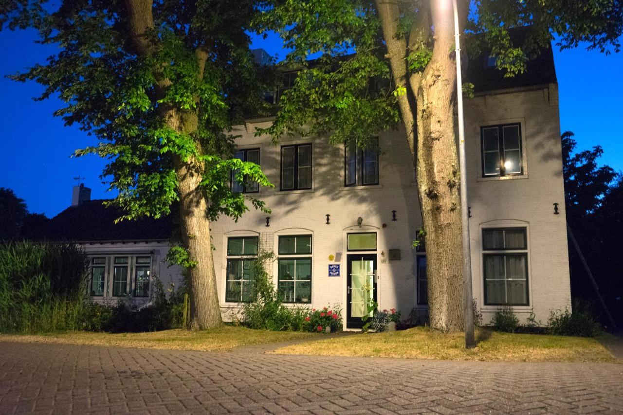 In De Witte Handt Midsland Eksteriør billede